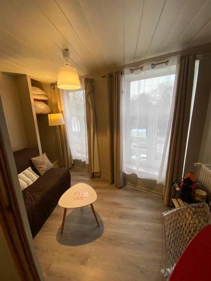 Studios & Appartements Confortables Au Centre De Bourbourg - Gare A Proximite ブルブール エクステリア 写真
