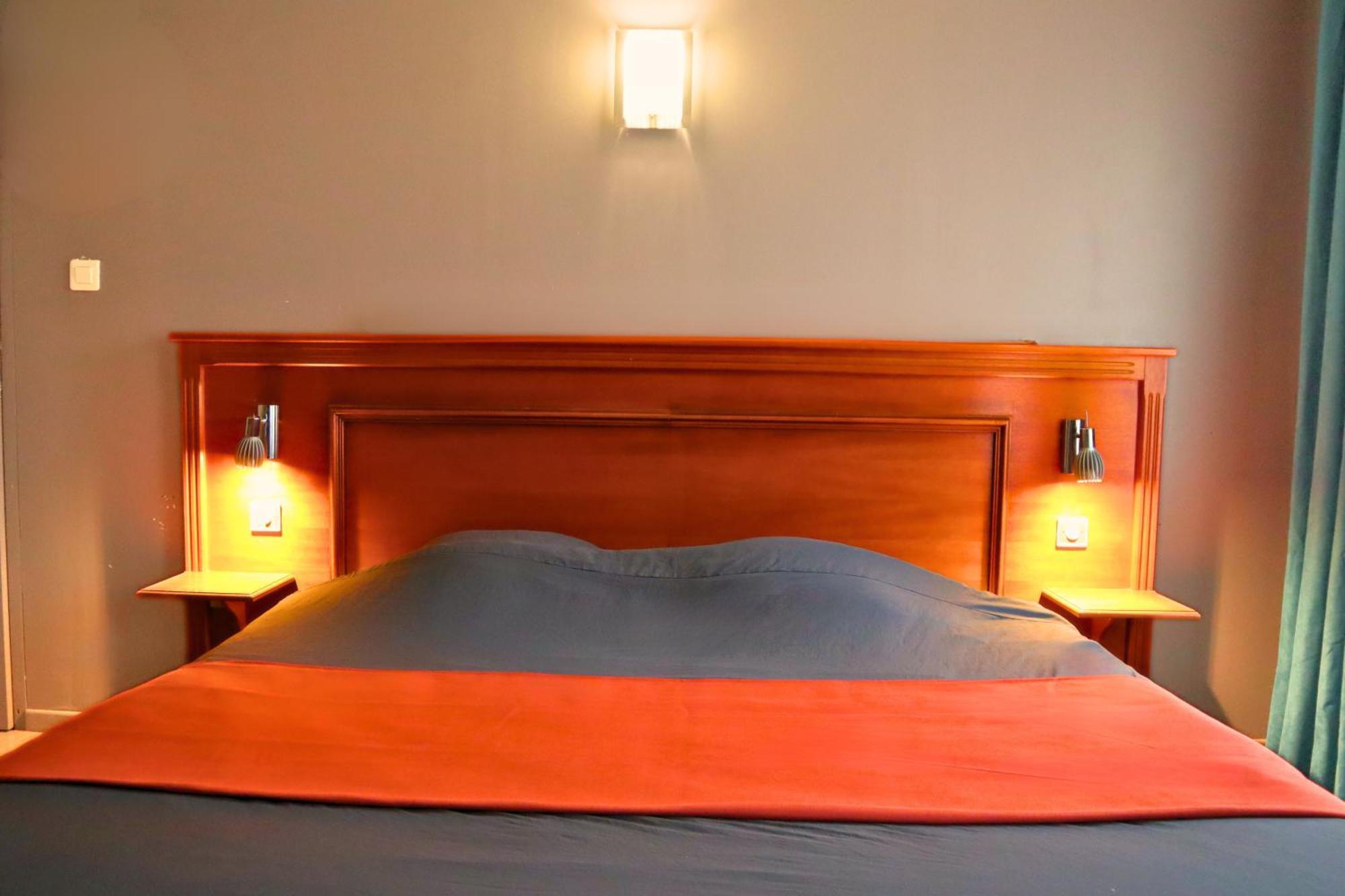 Studios & Appartements Confortables Au Centre De Bourbourg - Gare A Proximite ブルブール エクステリア 写真