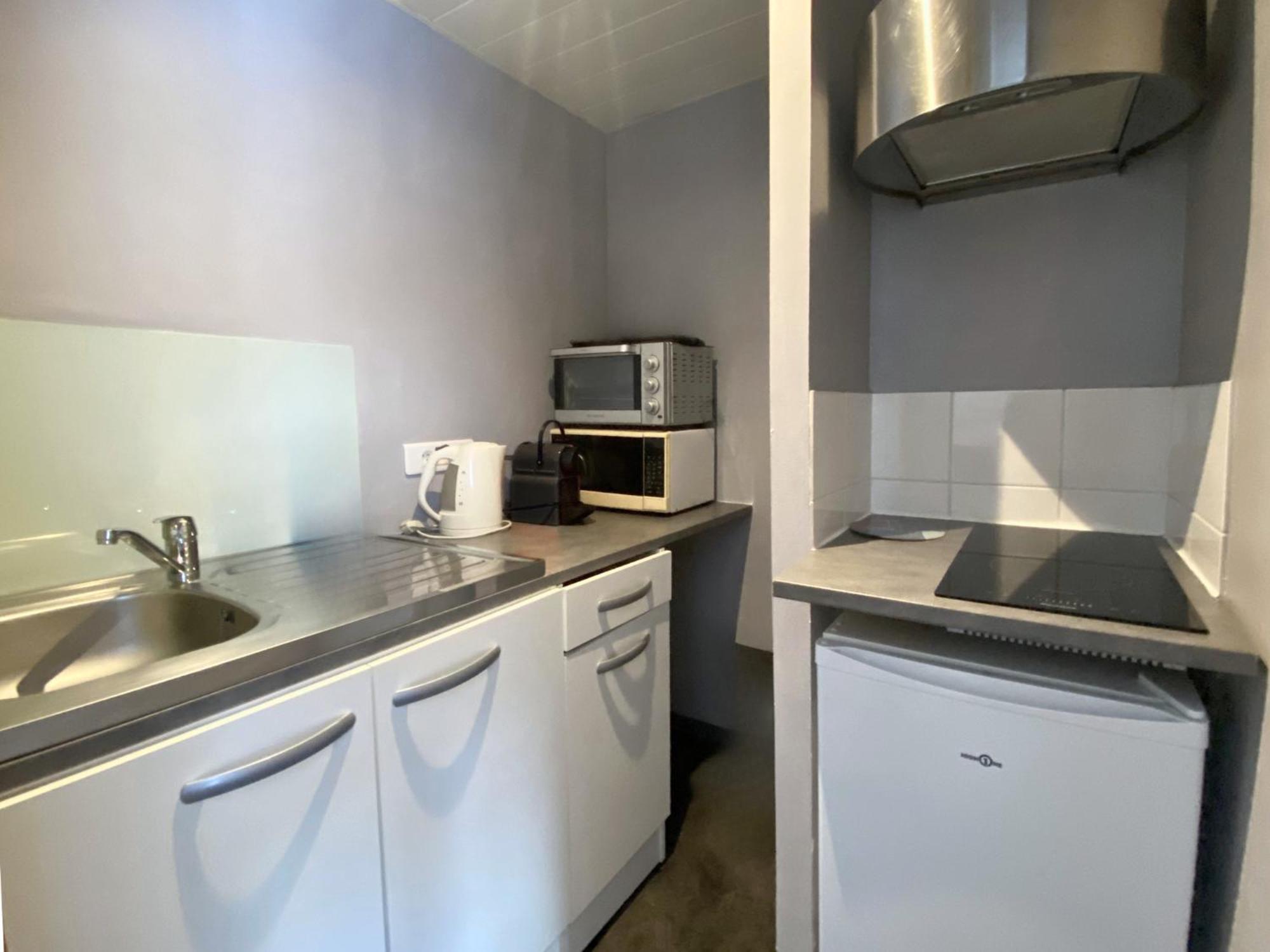 Studios & Appartements Confortables Au Centre De Bourbourg - Gare A Proximite ブルブール エクステリア 写真