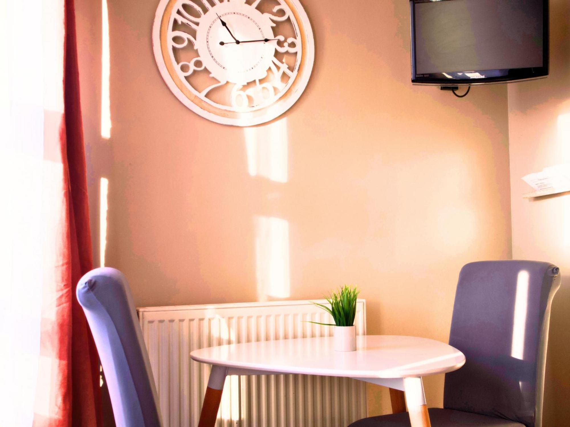 Studios & Appartements Confortables Au Centre De Bourbourg - Gare A Proximite ブルブール エクステリア 写真